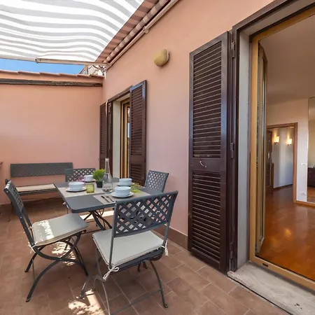 4 Fontane Charming Terrace Appartement *