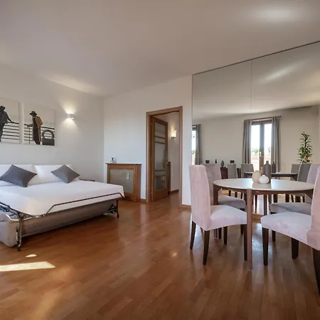 4 Fontane Charming Terrace Rom